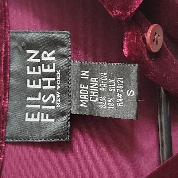 Eileen Fisher Deep Wine Burgundy Red Velvet Silk Blouse, Size S - Picture 3 of 8